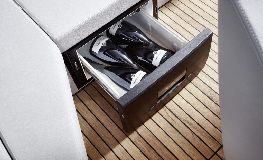 Frauscher X Porsche  850 Fantom Air