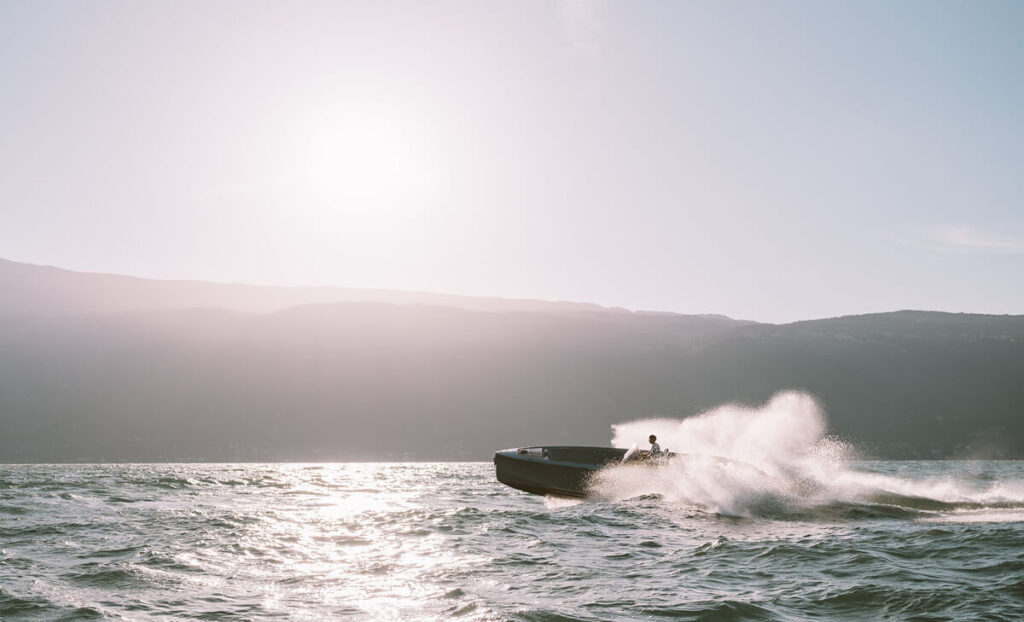 Frauscher X Porsche  850 Fantom Air