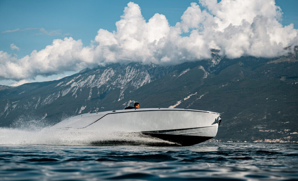 Frauscher X Porsche  850 Fantom Air