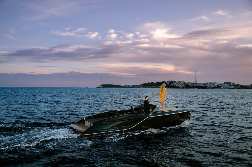 Frauscher x Porsche 850 Fantom