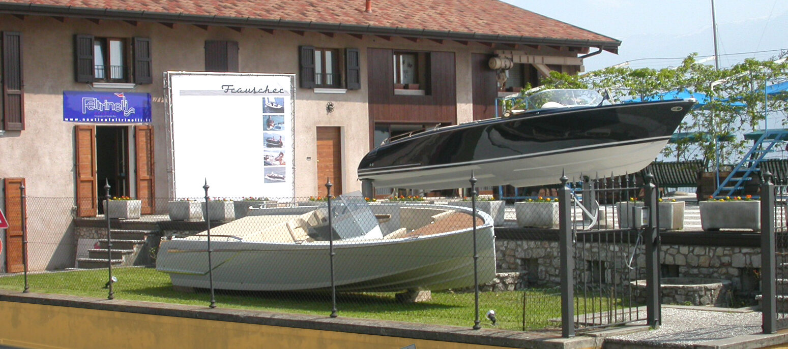 Frauscher 757 St.Tropez e 686 lido in esposizione a Gargnano c/o Cantiere Nautico Feltrinelli 2006